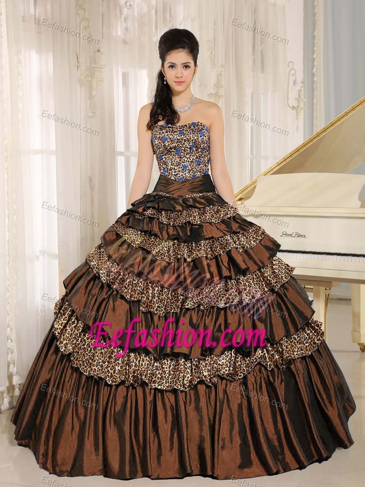 2013 Brown Leopard Quinces Dresses with Ruffled Layers and Blue Appliques