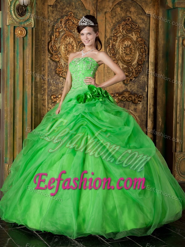 Most Popular Strapless Organza Beading Dresses for Quinceaneras in Spring Green