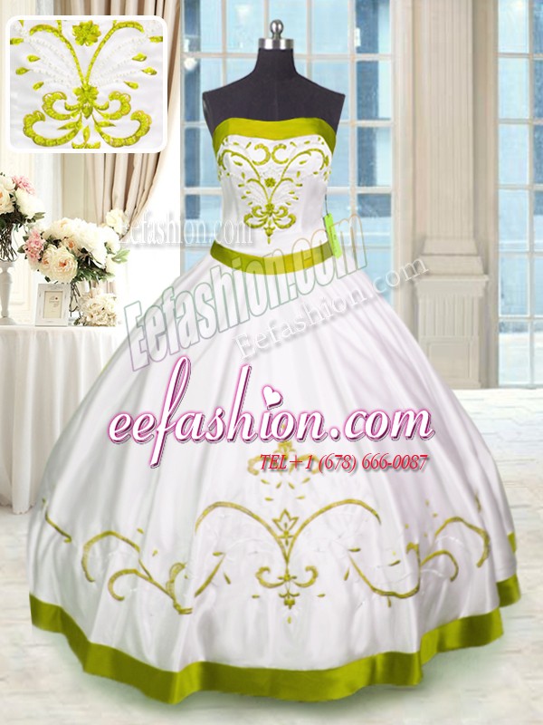  White Satin Lace Up 15 Quinceanera Dress Sleeveless Floor Length Embroidery