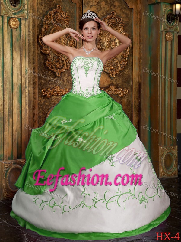 Appliqued Quinceanera Gowns with Lace Up Back in White and Spring Green