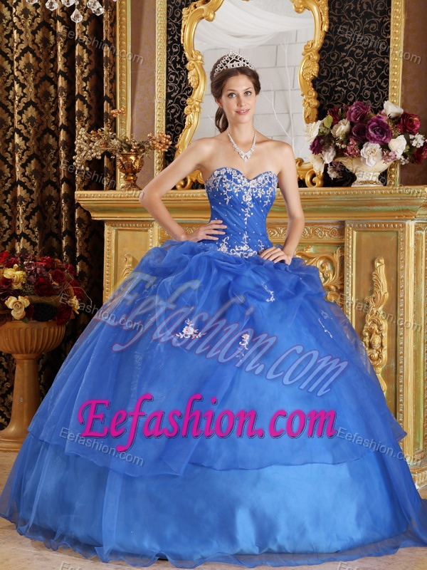 Elegant Sweetheart Long Appliqued Organza Quinceanera Dresses