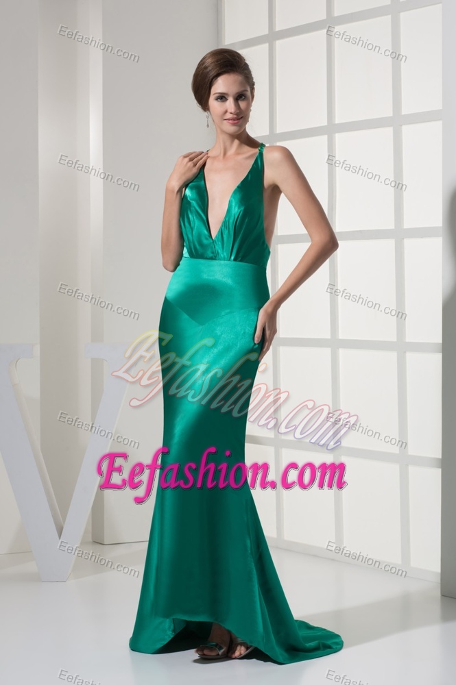 Satin Green Brush Train Backless Celebrity Party Dresses with Plunging Neckline