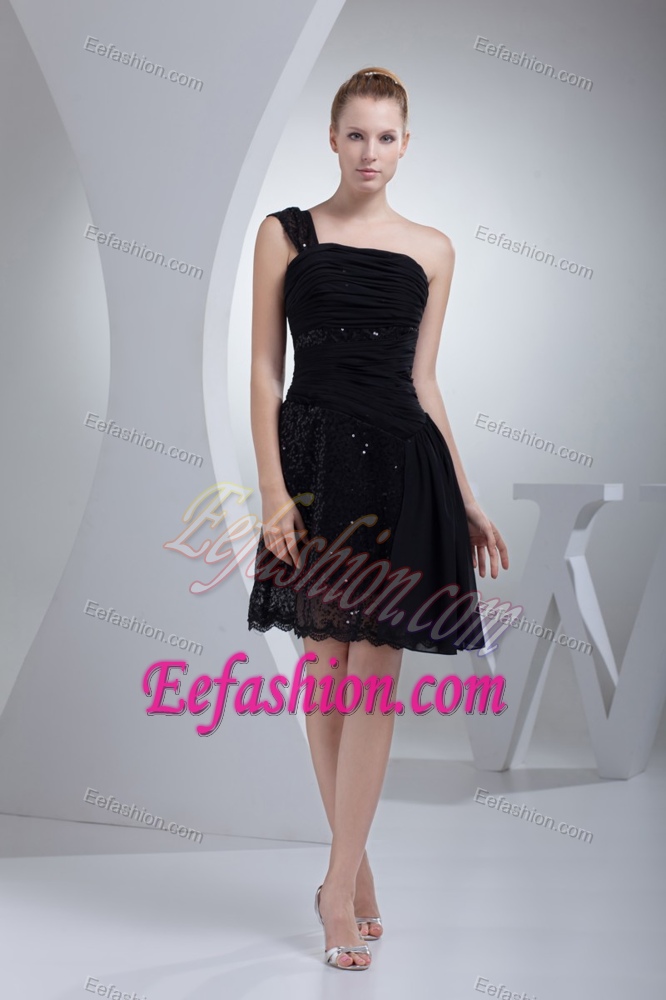 Single Shoulder Black Plus Size Evening Dresses with Ruche and Sequins