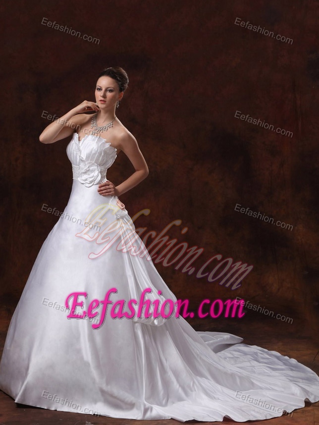 Sweetheart Court Train Ruched Wedding Dress with Flower and Pick-ups