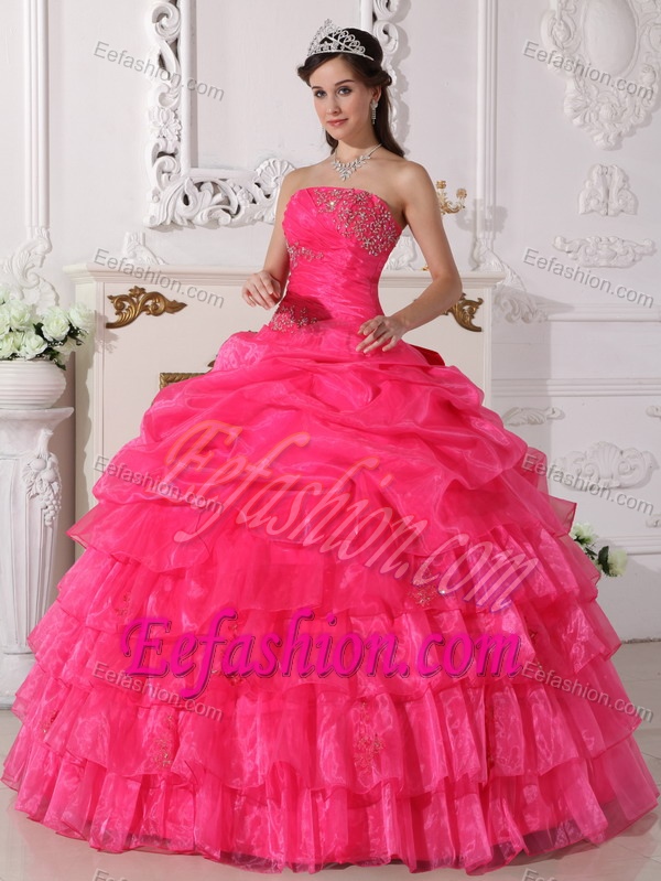 Hot Pink Ball Gown Strapless Organza Quinceanera Dress with Appliques