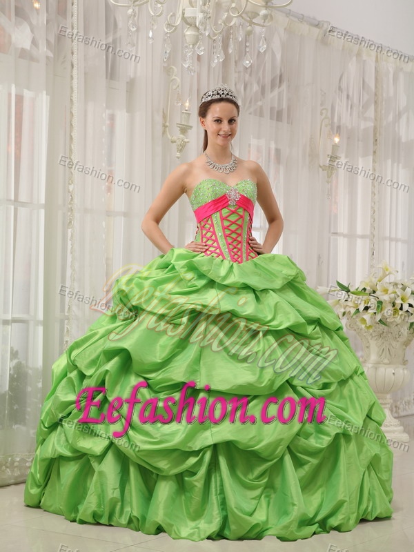 Sweetheart Ball Gown Green Quinceanera Dresses with Pick-ups and Beading