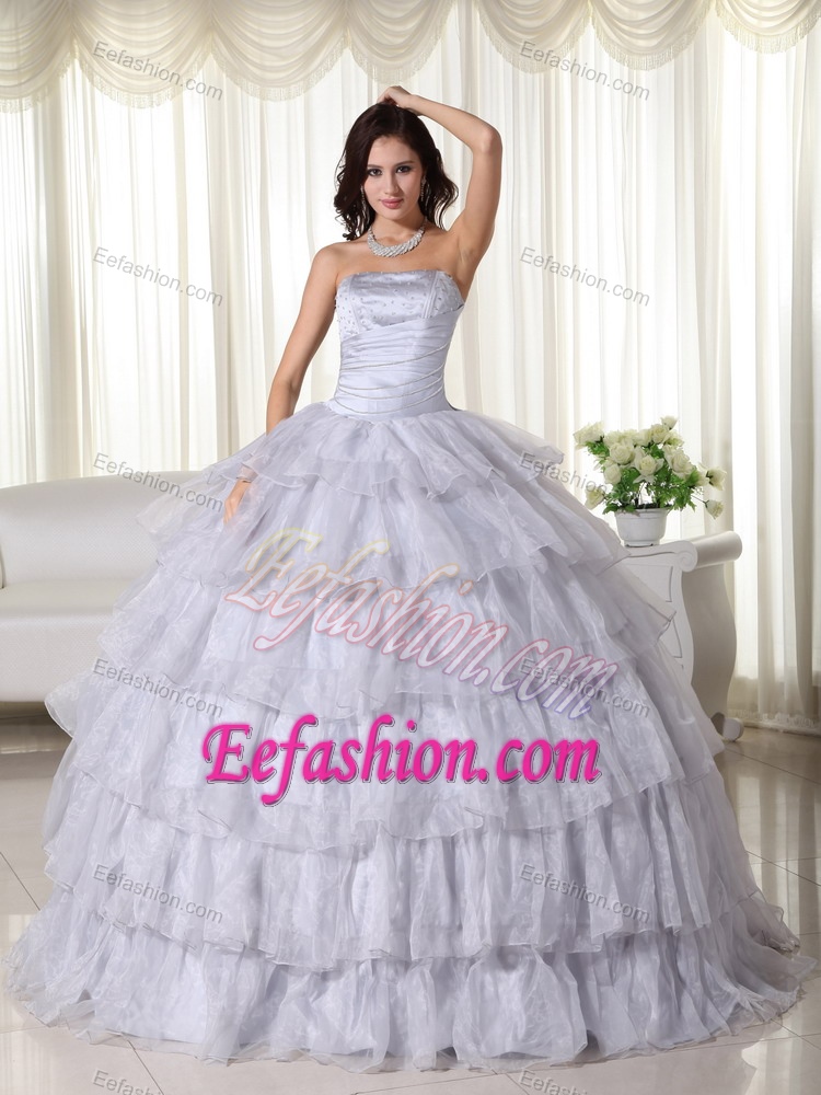Ruched Strapless White Quinceanera Dresses with Layered Ruffles and Beading