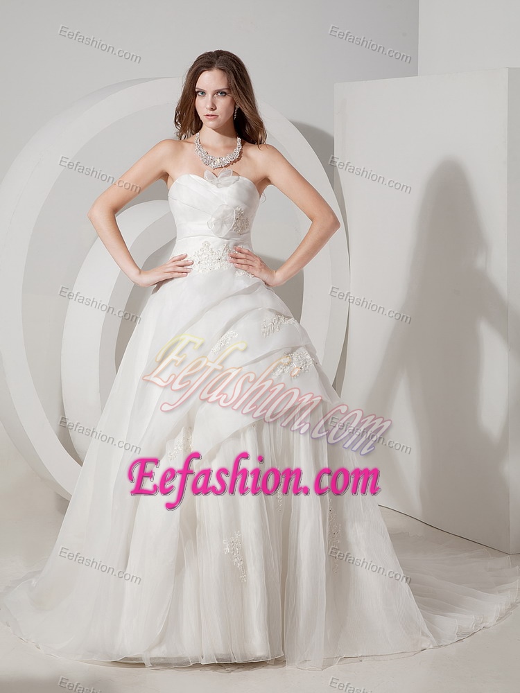 Elegant Ruched Sweetheart Court Train Organza Wedding Dress with Appliques