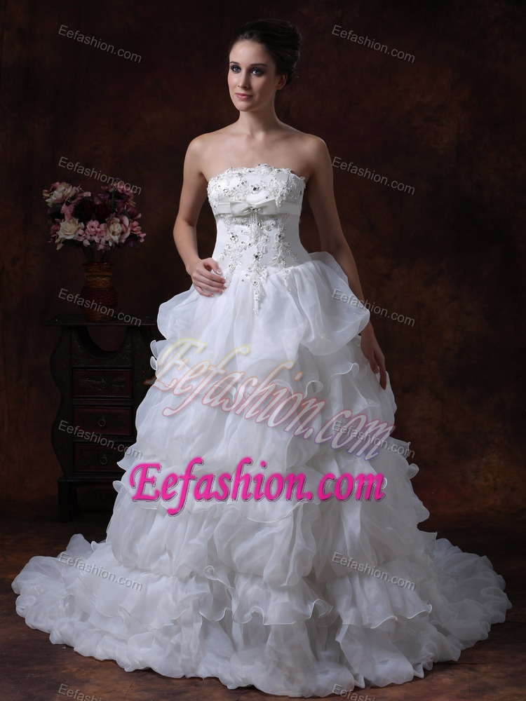 New Beaded A-Line Strapless Popular 2013 Wedding Dress with Ruffled Layers