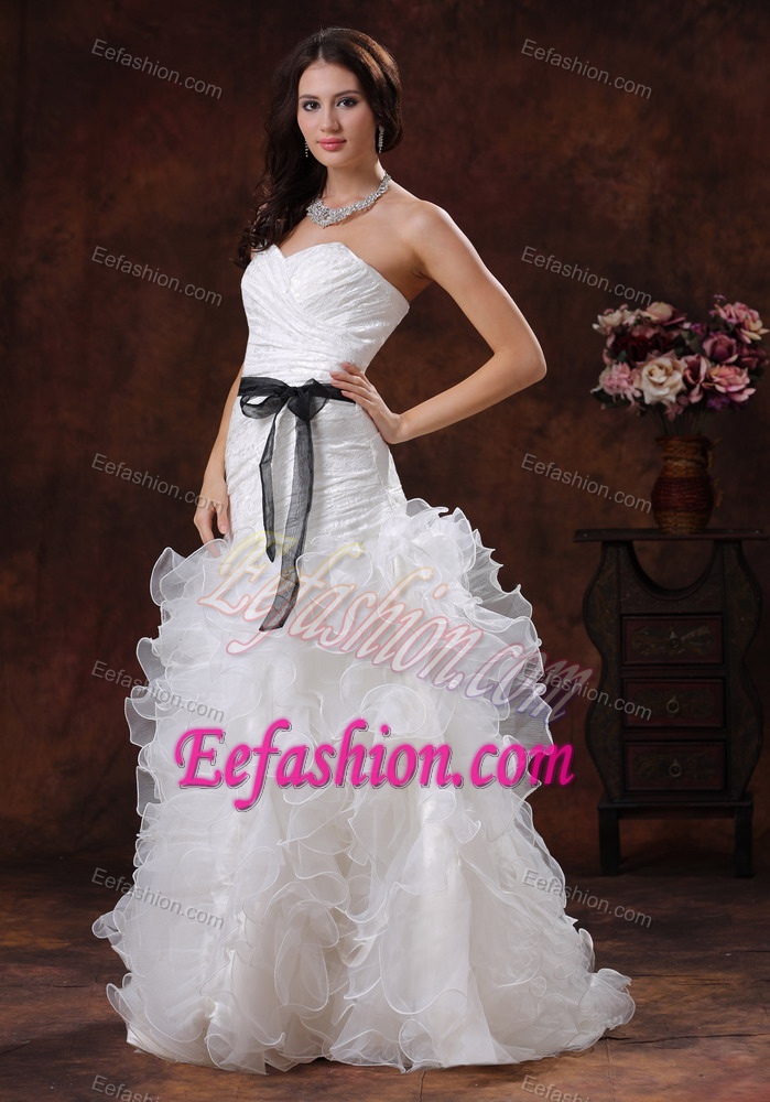 Sweetheart Brush Train Ruched Wedding Dresses with Ruffles and Black Sash
