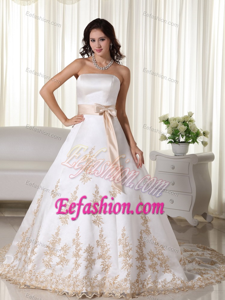 A-line Strapless Court Train Low Price Satin Wedding Dresses with Appliques
