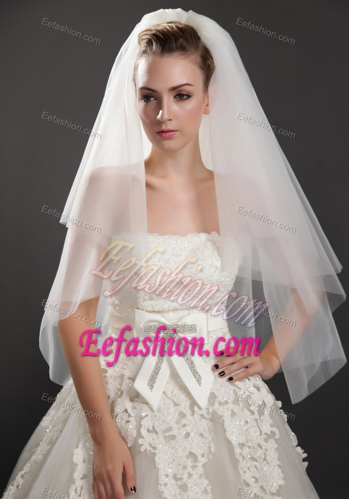 Graceful Two-tier Beautiful Organza Bridal Veil