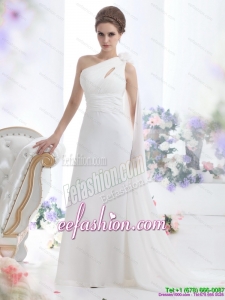 2015 Popular One Shoulder Wedding Dress with Ruching and Hand Made Flowers