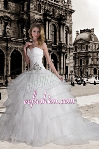Fashionable Ball Gown Sweetheart Court Train Beading Wedding Dress with Beading