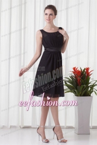 Empire Scoop Black Knee-length Ruching Chiffon Prom Dress