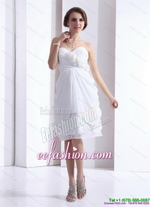 2015 Fashionable Sweetheart White Prom Dress with Hand Made Flowers and Ruching