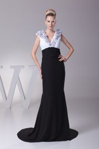Flounced V-neck Brush Train White and Black Mother Bride Dress with Beading