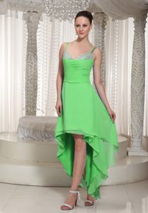 High Low Spring Green Beaded Cheap Prom Attires with Spaghetti Straps