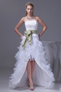 White High-low Ruffled Junior Proms with Appliques and Bowknot in Organza