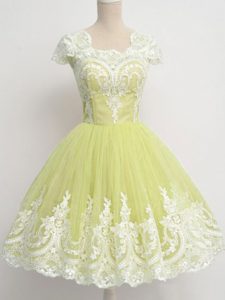 Spectacular Cap Sleeves Tulle Knee Length Zipper Wedding Party Dress in Yellow Green with Lace