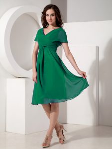 Fine Chiffon Short Sleeves Knee Length Mother Of The Bride Dress and Ruching