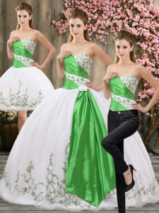 White Sleeveless Organza Lace Up Quinceanera Gowns for Military Ball and Sweet 16 and Quinceanera