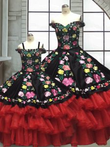 New Arrival Red And Black Lace Up Off The Shoulder Embroidery and Ruffled Layers Vestidos de Quinceanera Organza and Taf