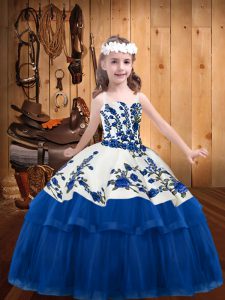 Blue Lace Up Little Girl Pageant Gowns Embroidery Sleeveless Floor Length