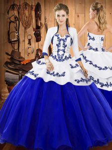 Strapless Sleeveless Ball Gown Prom Dress Floor Length Embroidery Royal Blue Tulle