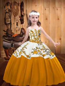 Elegant Sleeveless Floor Length Embroidery Lace Up Child Pageant Dress with Gold