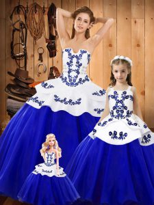 New Arrival Blue Lace Up Strapless Embroidery 15th Birthday Dress Tulle Sleeveless