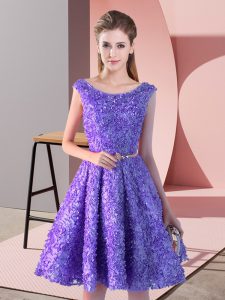 Suitable Scoop Sleeveless Prom Gown Knee Length Belt Lavender Lace