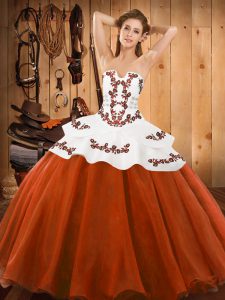 Most Popular Rust Red Lace Up Strapless Embroidery Vestidos de Quinceanera Tulle Sleeveless