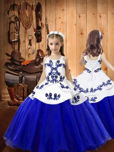 Modern Sleeveless Floor Length Embroidery Lace Up Little Girl Pageant Dress with Blue