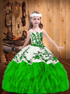 Luxurious Girls Pageant Dresses Party and Sweet 16 and Quinceanera and Wedding Party with Embroidery and Ruffles Straps 