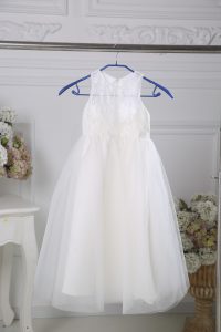 Sleeveless Tulle Floor Length Zipper Flower Girl Dresses for Less in White with Lace
