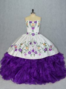 Hot Selling Organza Sweetheart Sleeveless Lace Up Embroidery and Ruffles 15th Birthday Dress in White And Purple