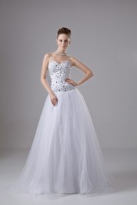 White Tulle Lace Up Wedding Gown Sleeveless Floor Length Beading