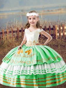 Green Satin Lace Up Off The Shoulder Sleeveless Floor Length Little Girls Pageant Gowns Embroidery