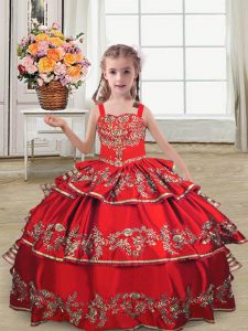 Floor Length Red Little Girls Pageant Gowns Satin Sleeveless Embroidery and Ruffled Layers