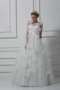 Trendy Sleeveless Hand Made Flower Lace Up Wedding Gown