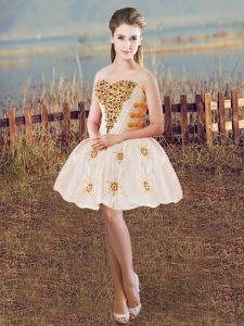 Sweetheart Sleeveless Prom Dress Mini Length Beading White Satin