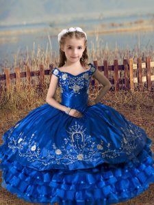 Off The Shoulder Sleeveless Satin and Organza Kids Pageant Dress Embroidery and Ruffled Layers Lace Up
