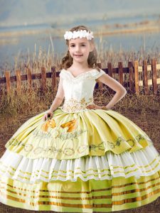 Admirable Yellow Ball Gowns Satin Off The Shoulder Sleeveless Embroidery Floor Length Lace Up Little Girl Pageant Dress