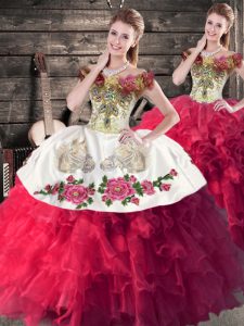Low Price Pink And White Ball Gowns Off The Shoulder Sleeveless Satin and Organza Floor Length Lace Up Embroidery and Ru