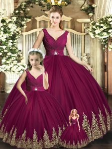 Sleeveless Tulle Floor Length Backless Quinceanera Dresses in Burgundy with Beading and Appliques