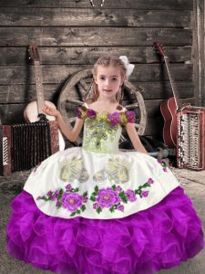 Purple Ball Gowns Off The Shoulder Sleeveless Organza Floor Length Lace Up Beading and Embroidery and Ruffles Little Gir
