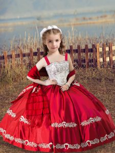 Sleeveless Satin Floor Length Lace Up Little Girl Pageant Gowns in Coral Red with Beading and Embroidery
