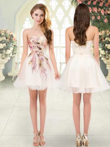 Adorable Champagne Lace Up Sweetheart Beading and Appliques Homecoming Dress Tulle Sleeveless