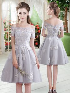 Unique Tulle Short Sleeves Knee Length Prom Gown and Appliques